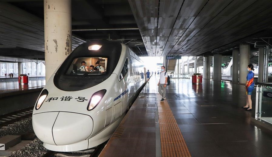 呼和浩特與太原間首開動車組列車