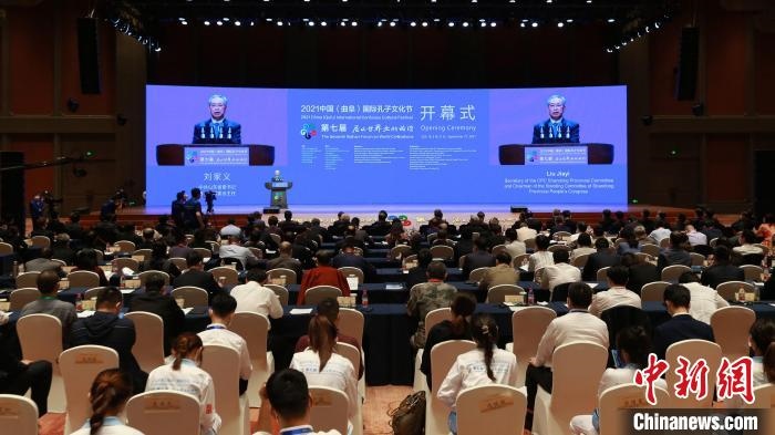 中共山東省委書記劉家義致辭?！×籂?攝