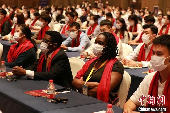 第十六屆“聯(lián)合國(guó)教科文組織孔子教育獎(jiǎng)”9月27日晚在山東曲阜揭曉。梁犇 攝