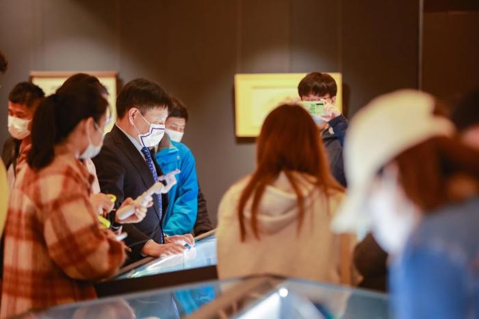 預(yù)展現(xiàn)場(chǎng)。拍賣(mài)行供圖