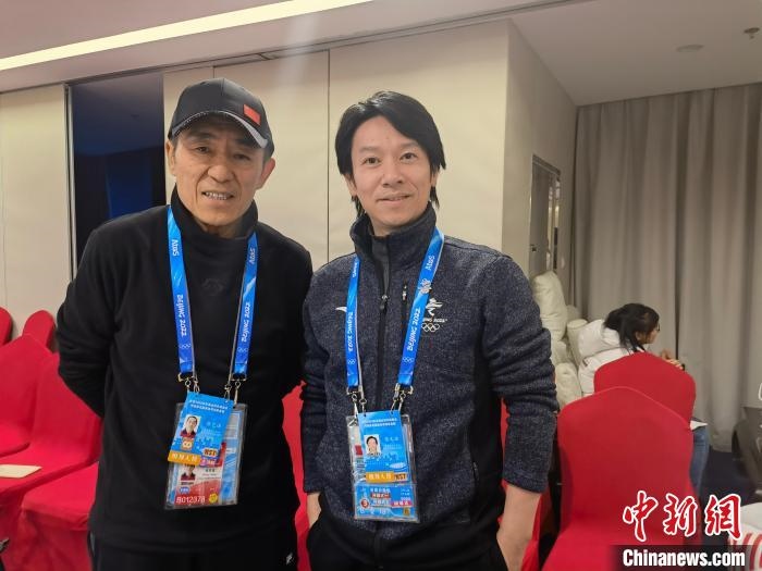 張文海與張藝謀的合影?！埼暮?供圖