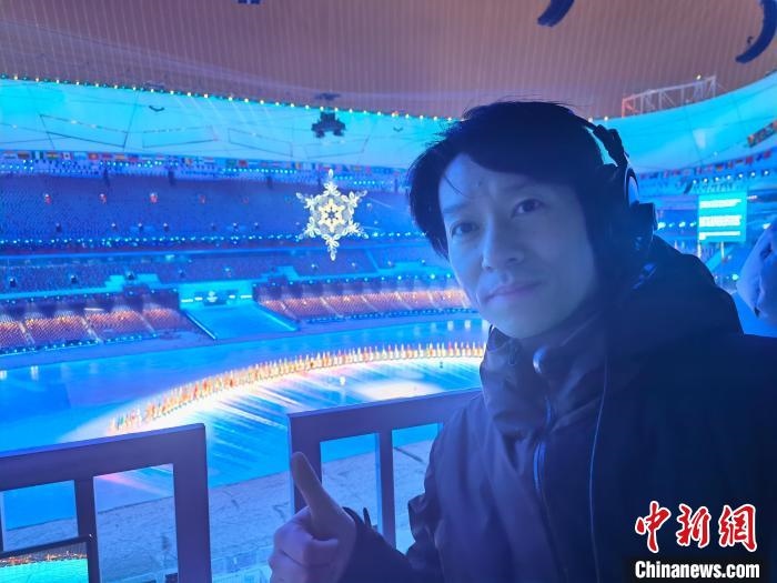 張文海在“鳥巢”內(nèi)?！埼暮?供圖