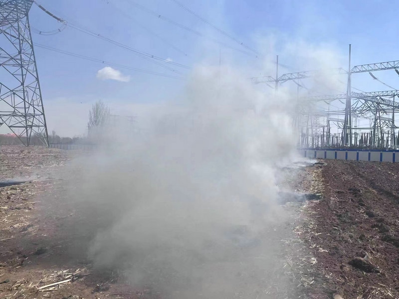 秸稈燃燒產生大量濃煙.jpg