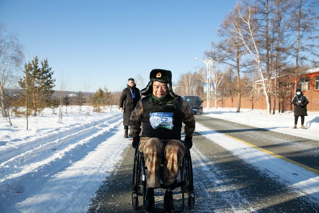 中共黨員、一等功榮立者王曙光不畏嚴寒，挑戰(zhàn)自我（王鵬）.jpg