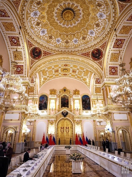 △習(xí)主席和普京總統(tǒng)舉行大范圍會談的會場。（總臺央廣記者潘毅拍攝）