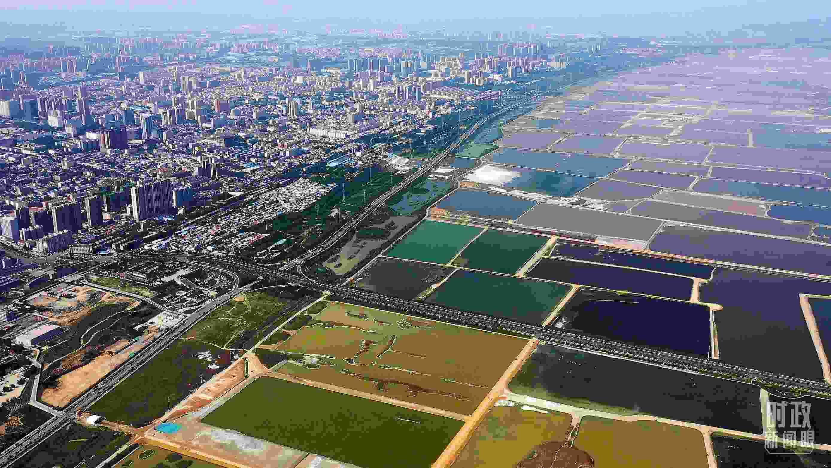 △俯瞰山西運(yùn)城。（總臺(tái)記者裴大偉、康曉宇拍攝）