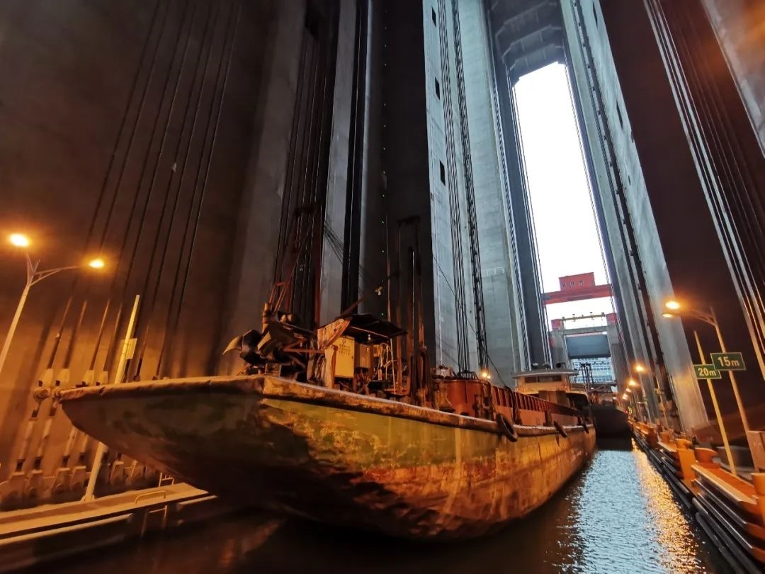 向家壩升船機(jī)船廂。鄭慶攝