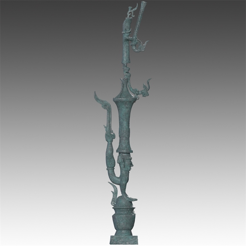 銅罍座倒立鳥足頂尊神像。四川省文物考古研究院供圖