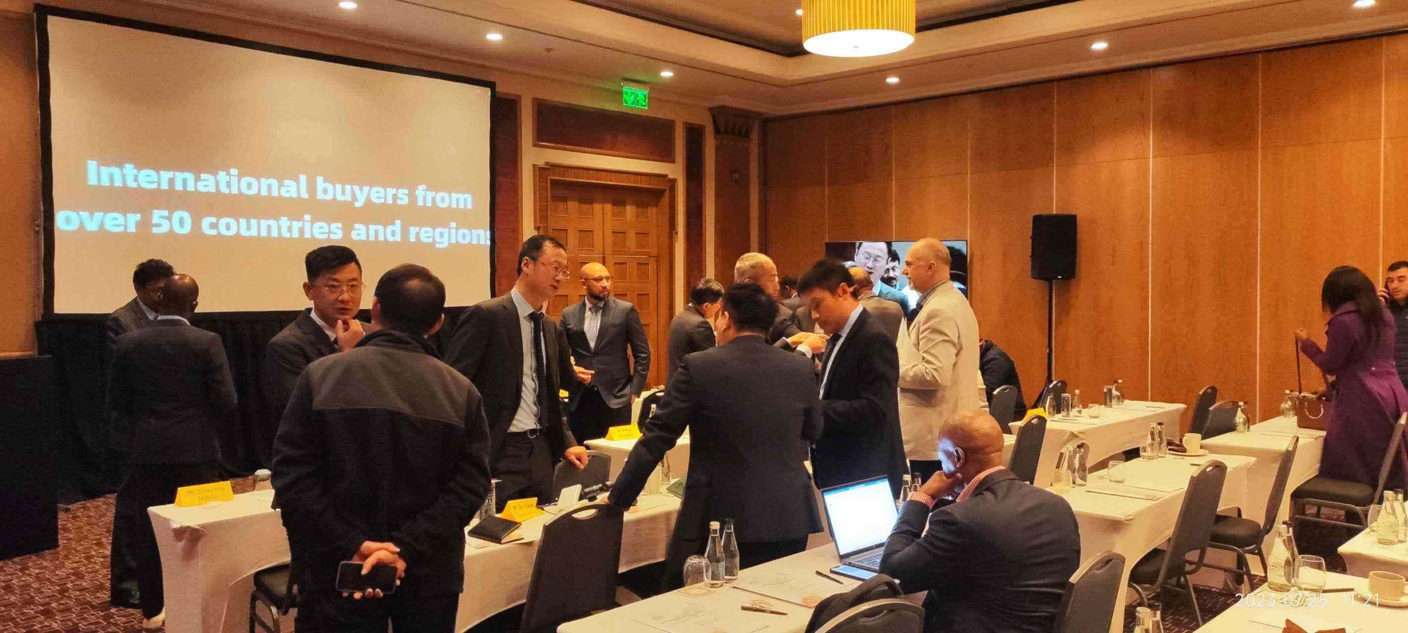 中南企業(yè)現(xiàn)場交流。圖片來源：貿(mào)促會