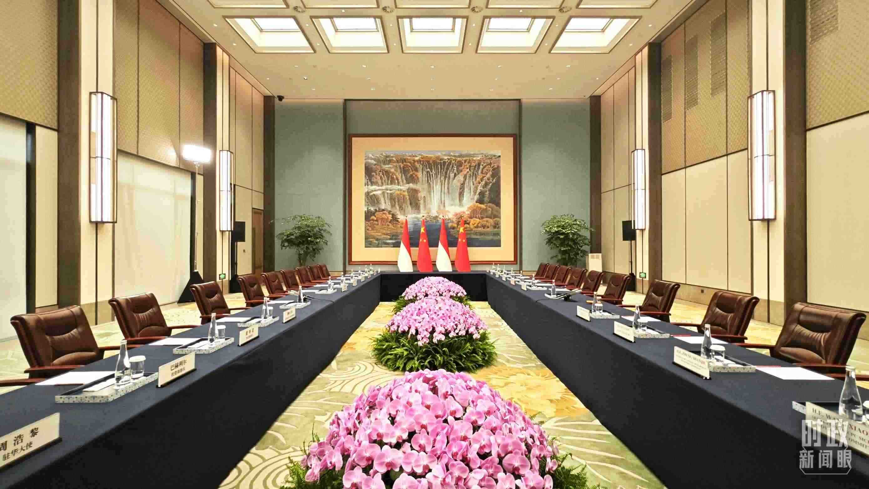 中印尼兩國(guó)元首在這里舉行會(huì)見。這是會(huì)見開始前的場(chǎng)景。（總臺(tái)央視記者許永松拍攝）