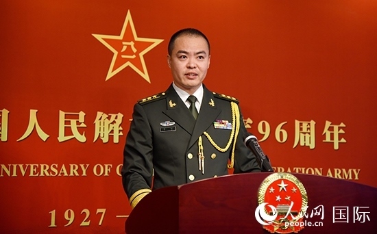 中國駐瑞典大使館李珂副武官致辭。人民網(wǎng)記者 殷淼攝