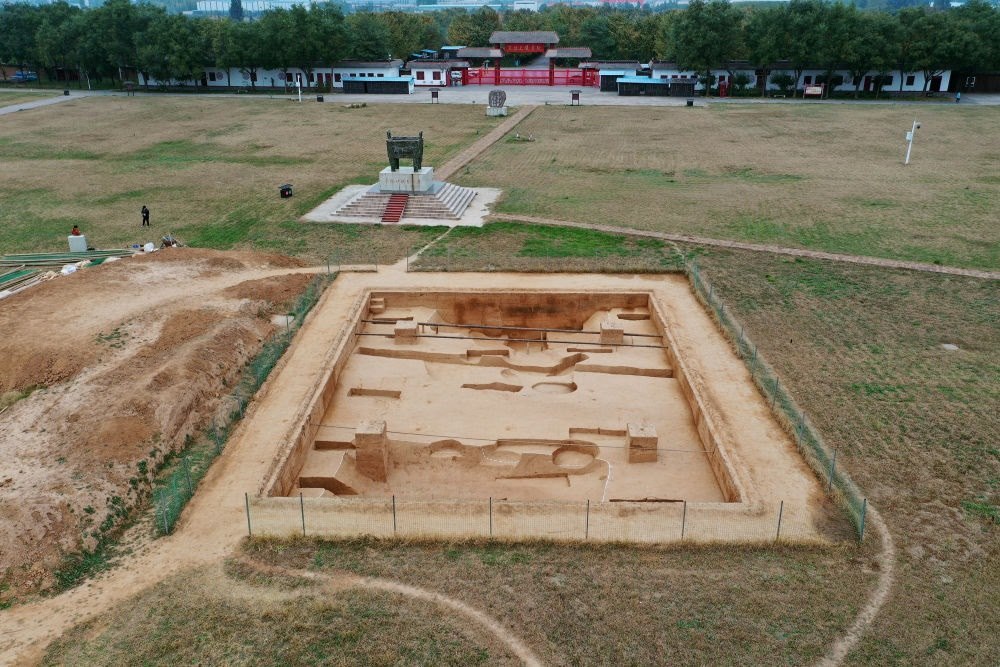 2022年河南安陽(yáng)市殷墟商王陵區(qū)第三地點(diǎn)發(fā)掘現(xiàn)場(chǎng)（資料照片）。新華社發(fā)