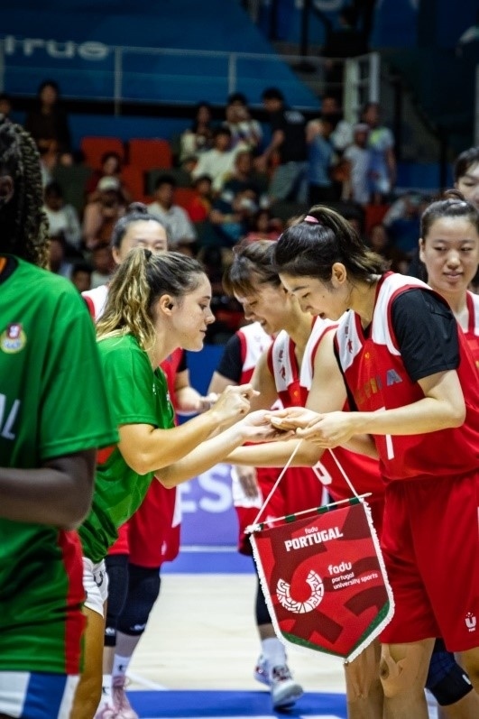 28日，成都大運(yùn)會(huì)女籃項(xiàng)目葡萄牙隊(duì)對(duì)戰(zhàn)中國(guó)隊(duì)。 受訪者供圖