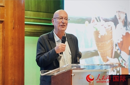 旅?作家魯珀特·帕克分享張家界旅行照片。人民網(wǎng) 郭錦標(biāo)攝