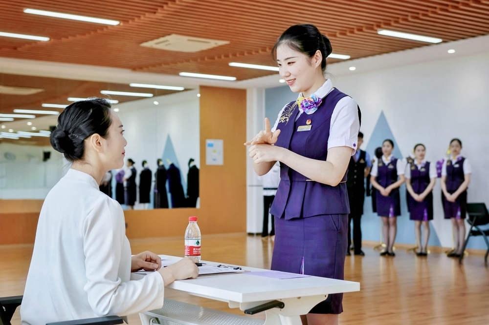 手語培訓與考核。