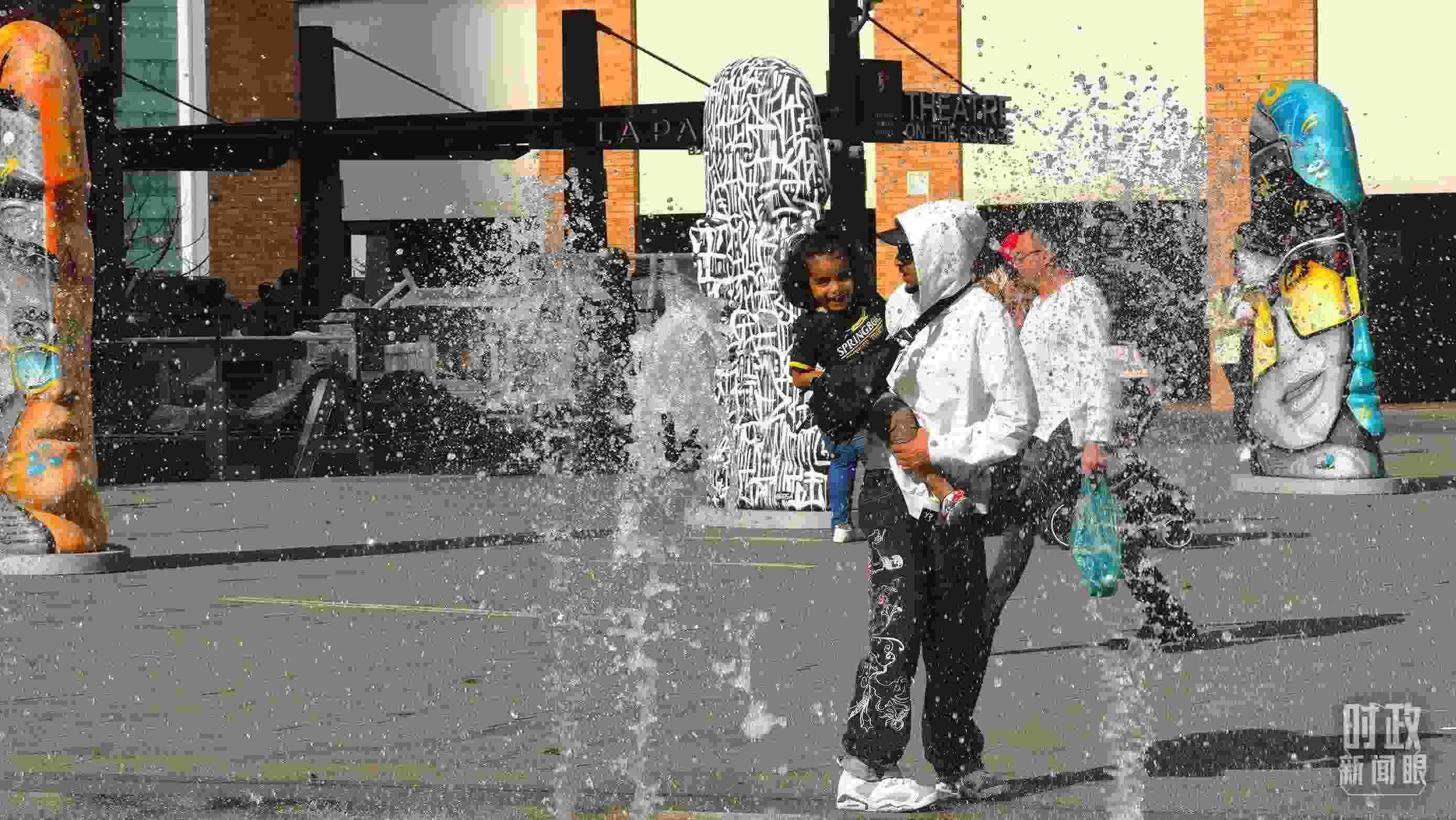 △約翰內(nèi)斯堡街頭。（總臺(tái)央視記者韓銳拍攝）