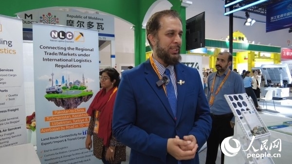 9月2日，巴基斯坦駐華使館商務(wù)參贊古拉姆·卡迪爾接受人民網(wǎng)記者采訪。人民網(wǎng)記者 趙雯博攝