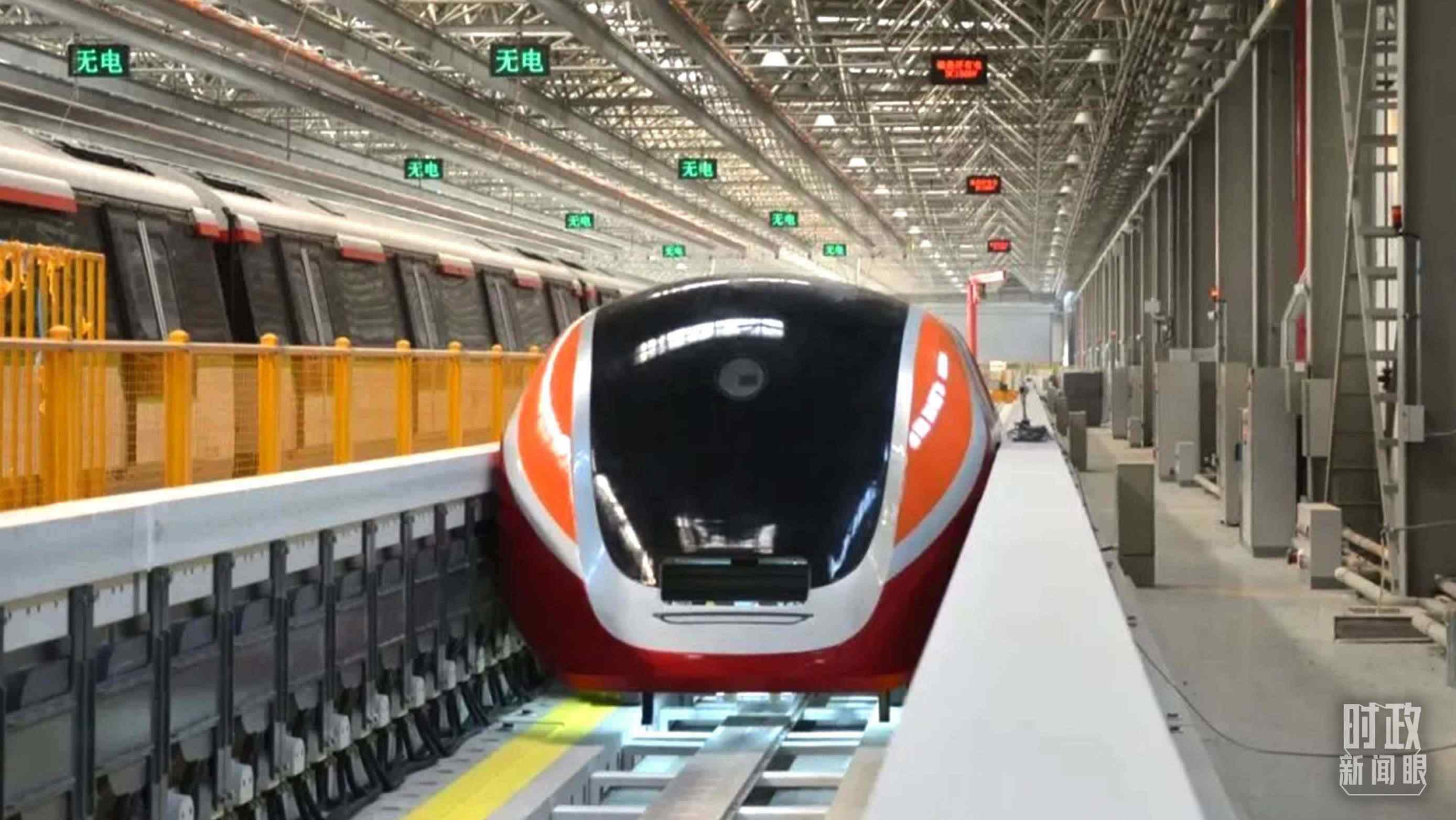 △3月31日，由中國中車自主研制的國內(nèi)首套高溫超導(dǎo)電動懸浮全要素試驗系統(tǒng)完成首次懸浮運行。（圖/中車齊齊哈爾車輛有限公司）