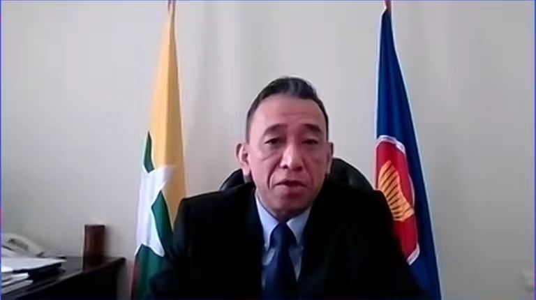 昂苗敏致辭。中國駐東盟使團供圖