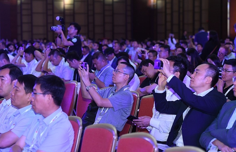 2023數(shù)字經(jīng)濟(jì)峰會(huì)·城市智能升級主題論壇現(xiàn)場。人民網(wǎng)記者 翁奇羽攝