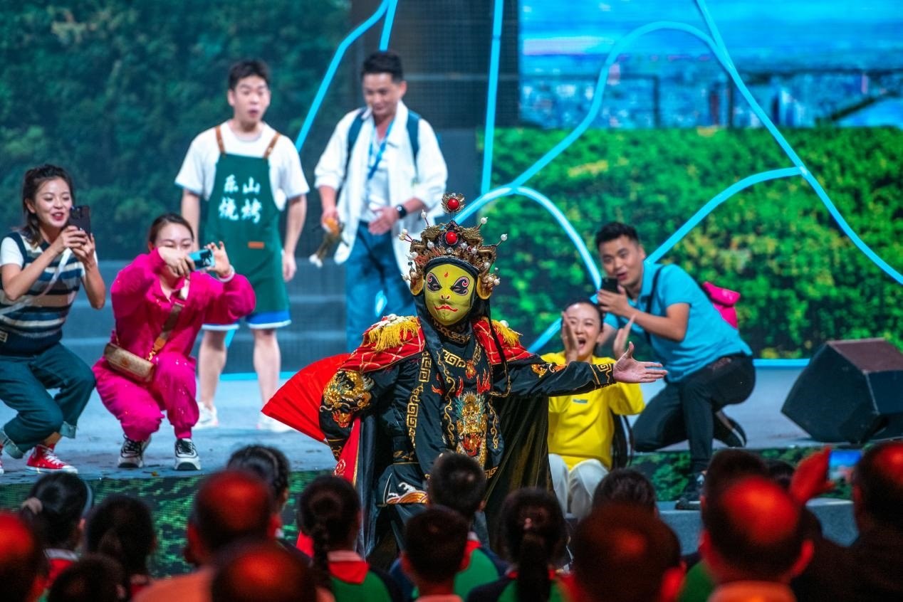 現(xiàn)場演出。樂山市委宣傳部供圖