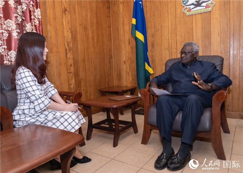 2023年9月14日，所羅門群島總理梅納西·索加瓦雷在首都霍尼亞拉接受人民網(wǎng)記者專訪。人民網(wǎng) 賀吉攝