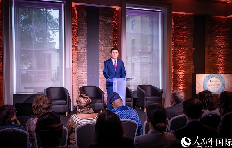 中國駐英國使館臨時(shí)代辦楊曉光致辭。人民網(wǎng) 郭錦標(biāo)攝