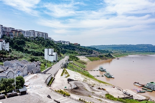 建成后的西沱鎮(zhèn)岸線環(huán)境綜合整治工程局部。受訪者供圖