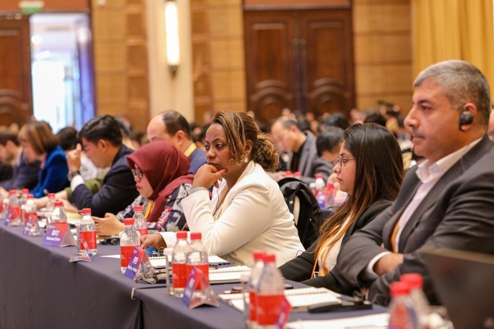 11月24日，論壇嘉賓在聆聽演講。新華社記者 辛夢(mèng)晨 攝