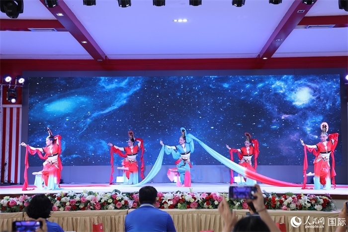 才藝表演環(huán)節(jié)。人民網(wǎng)記者 孫廣勇攝