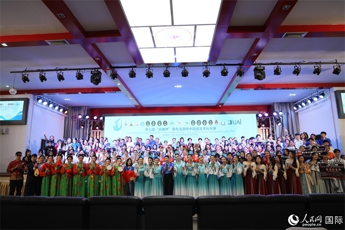 獲獎選手合影。人民網(wǎng)記者 孫廣勇攝