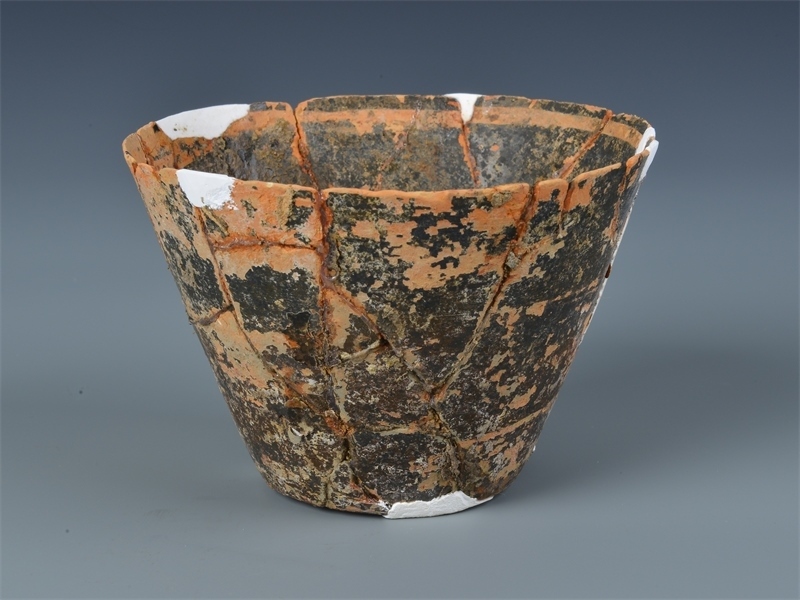 出土的蛋殼彩陶杯。國(guó)家文物局供圖