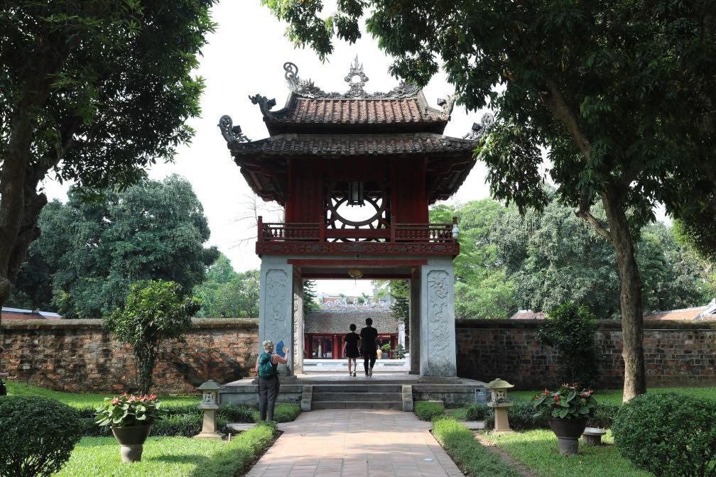 這是越南首都河內(nèi)文廟內(nèi)的奎文閣。