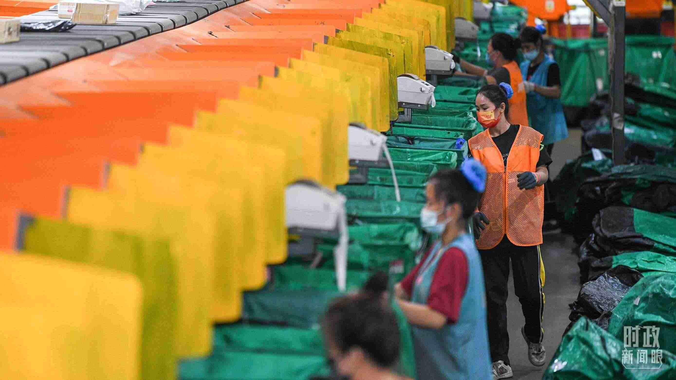 △今年“雙11”當天全國快遞業(yè)務量達6.39億件。