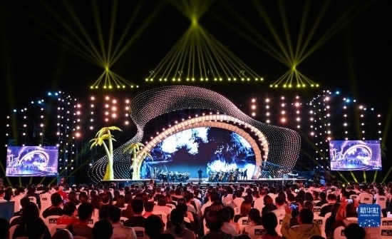 12月16日拍攝的第五屆海南島國際電影節(jié)開幕式現(xiàn)場。