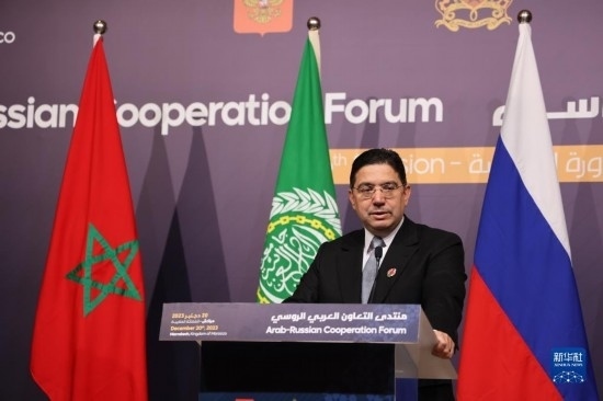 12月20日，在摩洛哥南部城市馬拉喀什舉行的第六屆阿拉伯-俄羅斯合作論壇主議程結(jié)束后，摩洛哥外交大臣布里達(dá)在記者會上講話。新華社記者霍晶攝