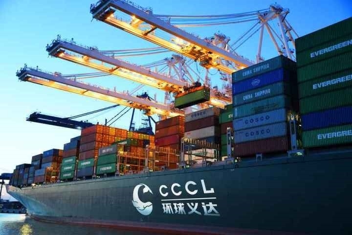 義烏商城集團打造的國際物流平臺“環(huán)球義達”，為外貿(mào)企業(yè)提供各類物流資源信息。義烏市委宣傳部供圖