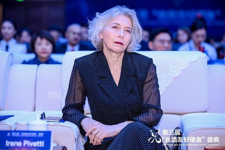伊雷妮·皮韋蒂參加第三屆“絲路友好使者”盛典頒獎活動。主辦方供圖