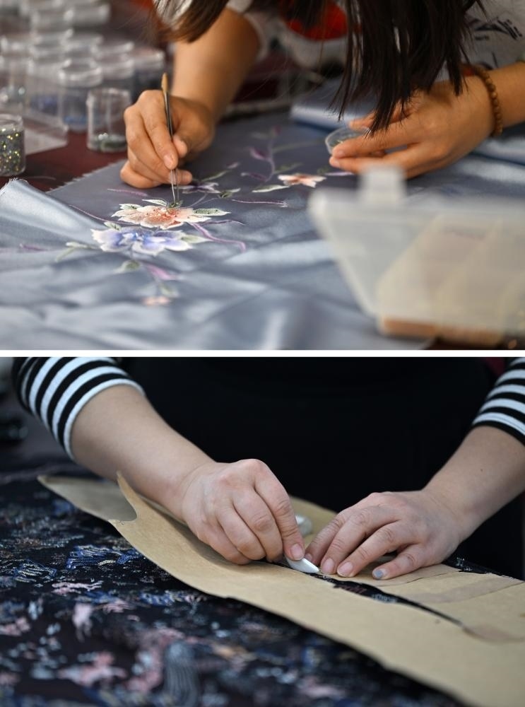 拼版照片：上圖為老美華定制車間的制衣師傅在面料上貼鉆；下圖為老美華定制車間的制衣師傅在面料上劃線（2023年12月8日攝）。天津老美華始創(chuàng)于1911年，歷史上以“千層底”布鞋聞名，是享譽(yù)津門的“中華老字號”。新華社記者 李然 攝