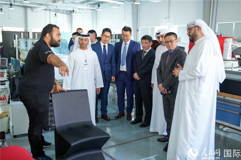 參觀培訓(xùn)中心。人民網(wǎng)塔里克·易卜拉欣攝