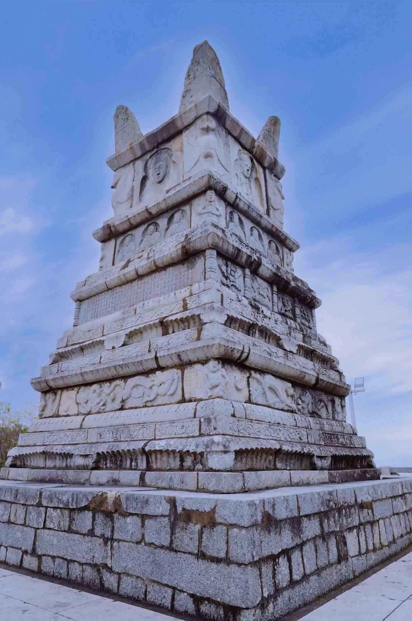 萬壽塔。 陳芝 攝