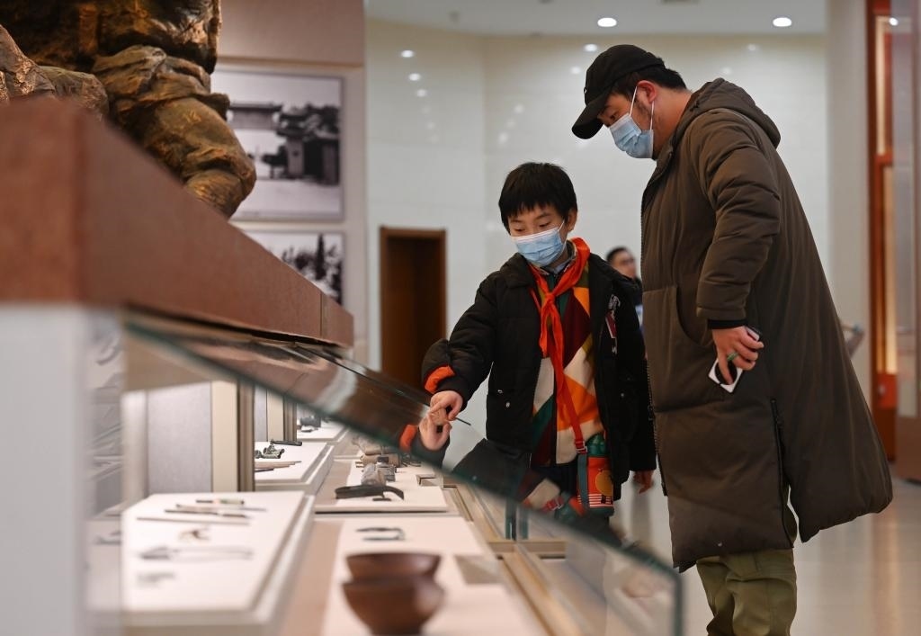 2024年1月29日，市民在平津戰(zhàn)役紀念館參觀。