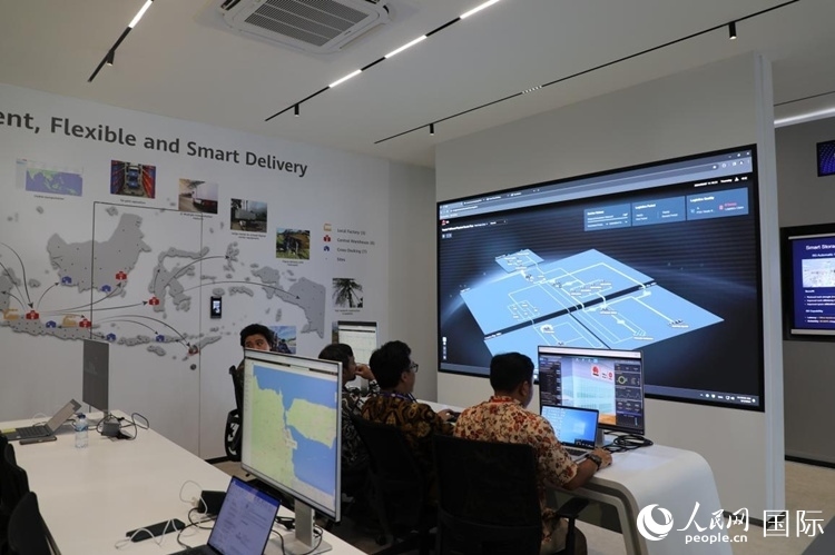 華為5G創(chuàng)新中心內(nèi)景。人民網(wǎng)記者 曹師韻攝