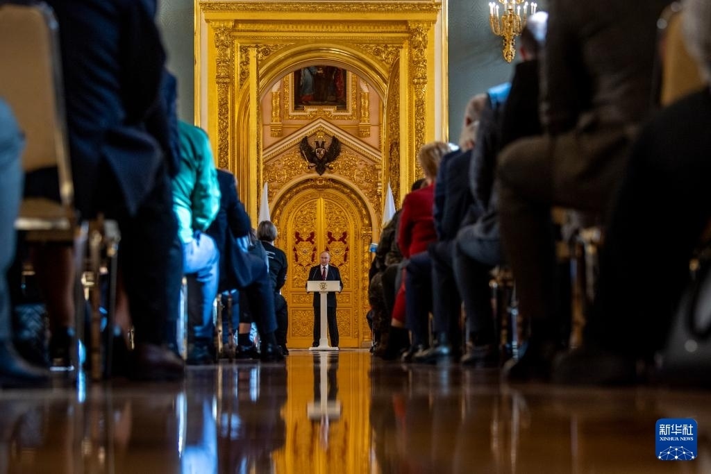 3月20日，俄羅斯總統(tǒng)普京在莫斯科克里姆林宮與其競(jìng)選團(tuán)隊(duì)代表舉行見(jiàn)面會(huì)。新華社記者 曹陽(yáng) 攝