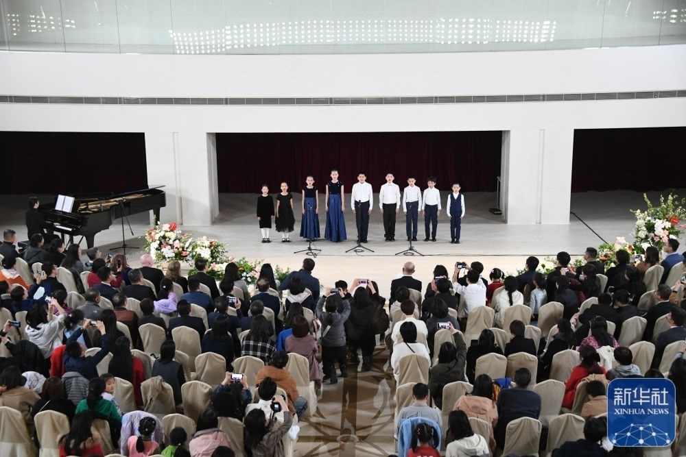 3月21日，金融街童聲合唱團(tuán)在音樂會(huì)上演出。新華社記者 任超 攝