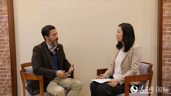 阿根廷布宜諾斯艾利斯大學(xué)阿根廷—中國研究中心主任、阿根廷知名漢學(xué)家畢嘉宏（Ignacio Villagran）接受人民網(wǎng)記者專訪。人民網(wǎng)記者 周雨攝