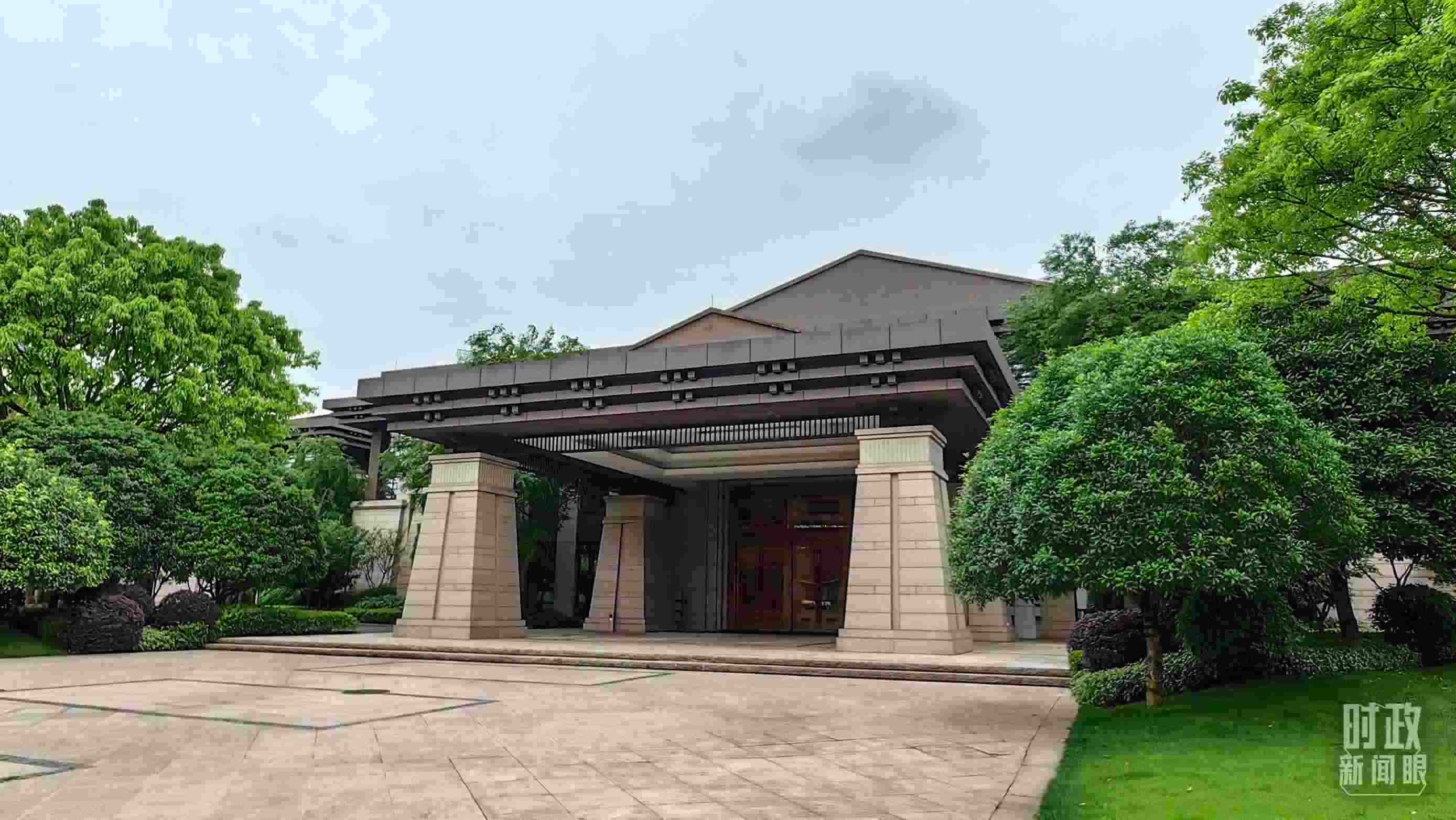 △重慶市渝州賓館，新時(shí)代推動(dòng)西部大開發(fā)座談會(huì)在這里召開。（總臺(tái)央視記者段德文拍攝）