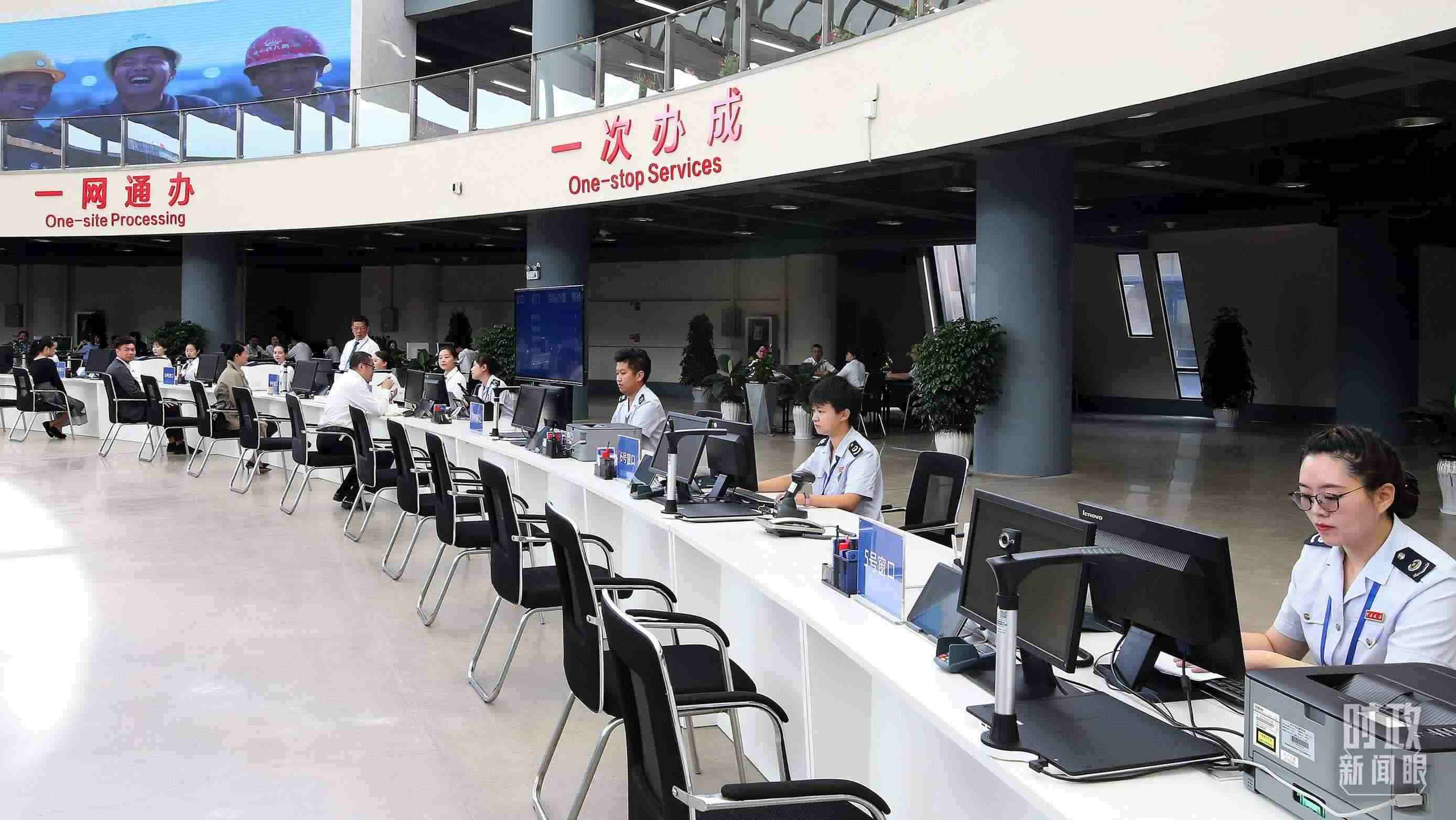 △中國（云南）自由貿(mào)易試驗(yàn)區(qū)昆明片區(qū)綜合服務(wù)中心。（圖/視覺中國）