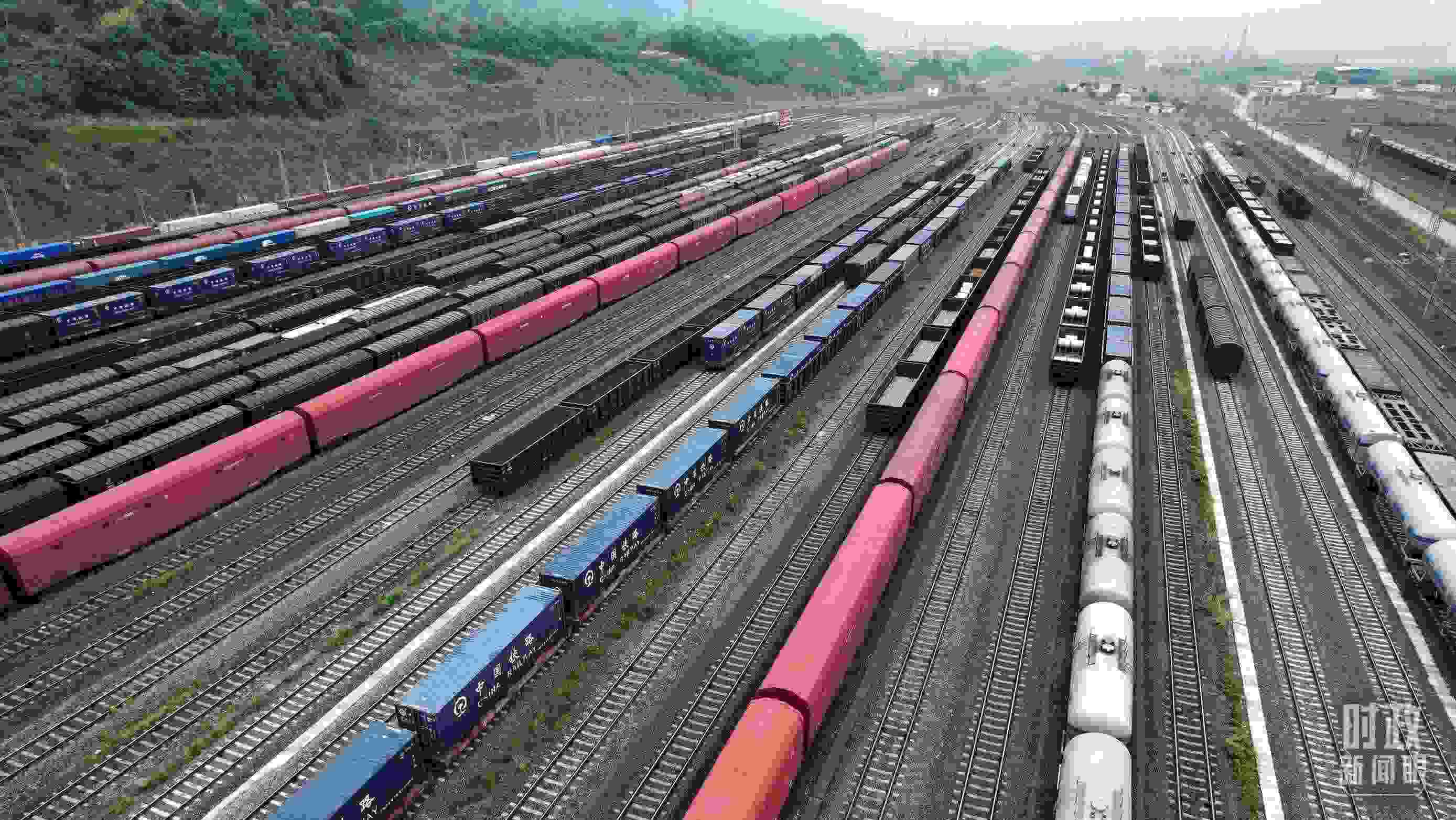 △重慶國(guó)際物流樞紐園區(qū)。（總臺(tái)央視記者范凱拍攝）