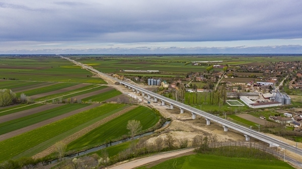 匈塞鐵路塞爾維亞境內(nèi)。中國鐵路國際有限公司供圖